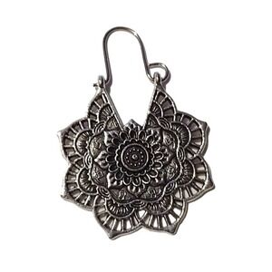 Silver Flower Earrings Scroll Cut Intricate Dangle Attached Closure New BOHO